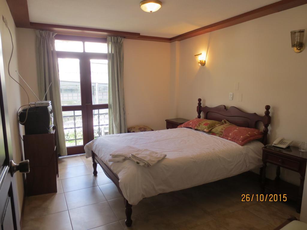 Hotel Cumanda Alfaro Oda fotoğraf