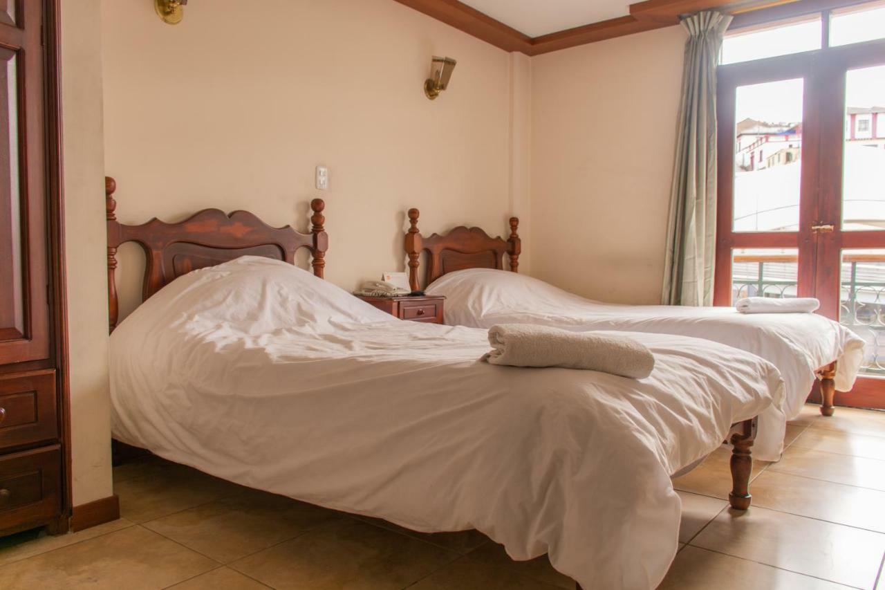 Hotel Cumanda Alfaro Dış mekan fotoğraf