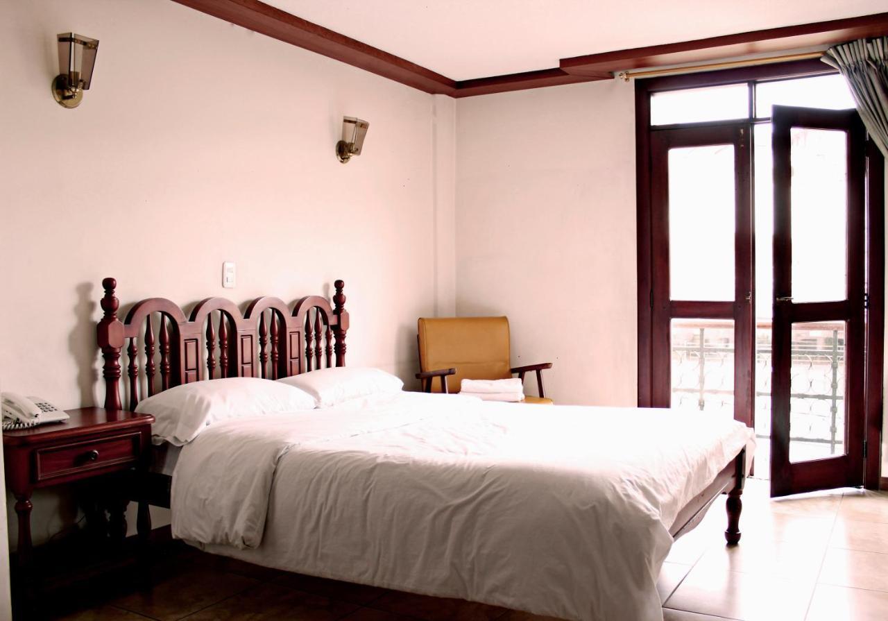 Hotel Cumanda Alfaro Dış mekan fotoğraf